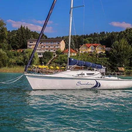 Hotel Flairhotel Am Woerthersee 4*