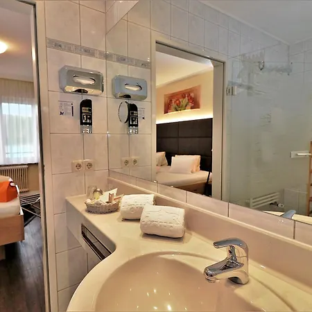 Flairhotel Am Woerthersee 4* Velden am Woerthersee