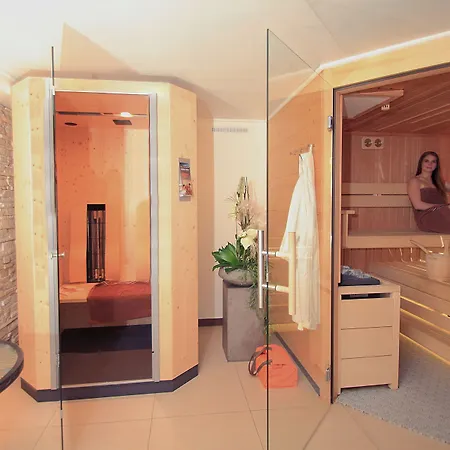 호텔 Flairhotel Am Woerthersee 4*