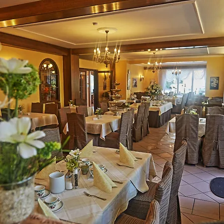 Flairhotel Am Woerthersee フェルデン・アム・ヴェルターゼー