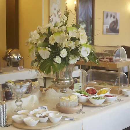 Flairhotel Am Woerthersee ホテル 4*