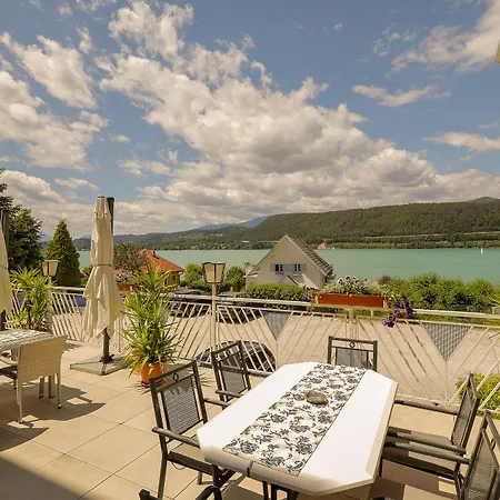 호텔 Flairhotel Am Woerthersee 4*