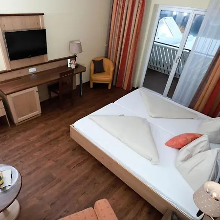 Flairhotel Am Woerthersee 4*