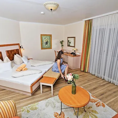 Hotel Flairhotel Am Woerthersee Velden am Woerthersee