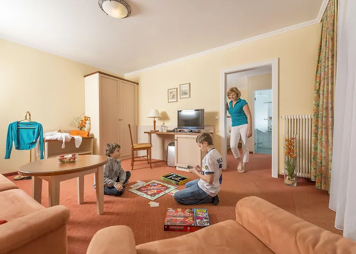 Flairhotel Am Woerthersee 호텔 4*