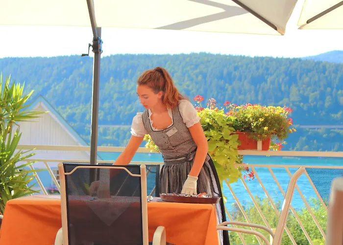 Отель Flairhotel Am Woerthersee 4*