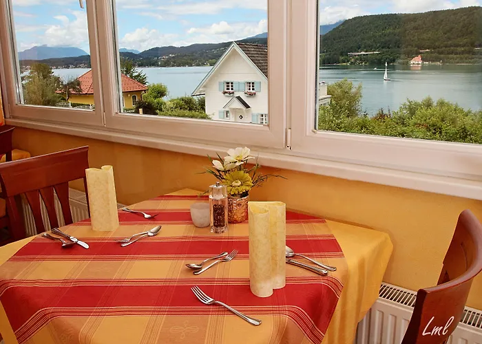 Flairhotel Am Woerthersee Отель 4*
